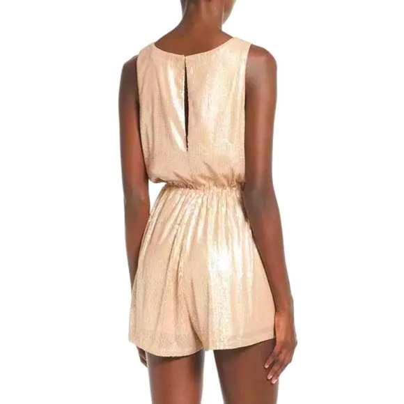 ❤️ ASTR the label Gold Sequined Romper - Picture 2 of 7